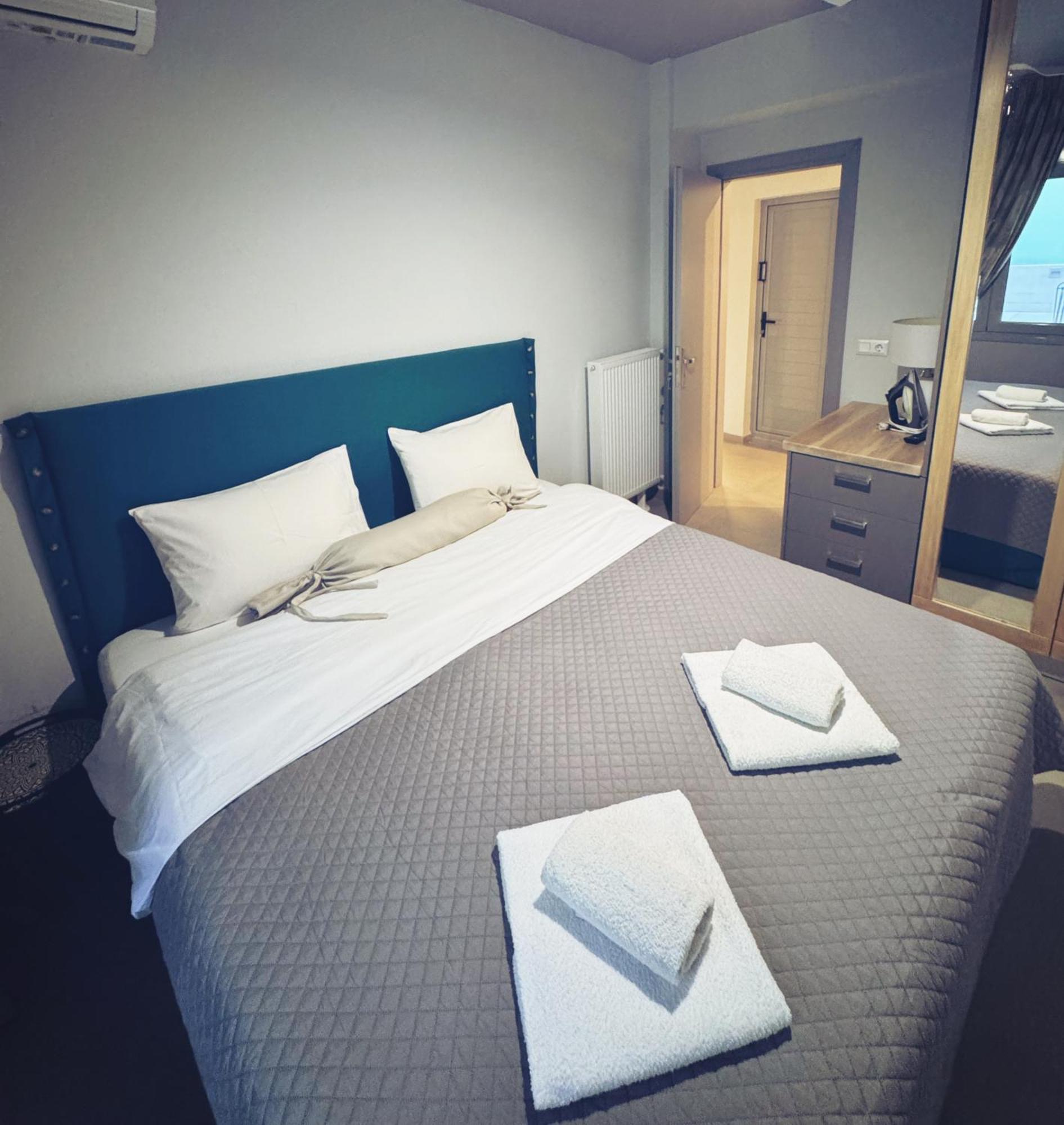 Minimal 2bd In Thisio *