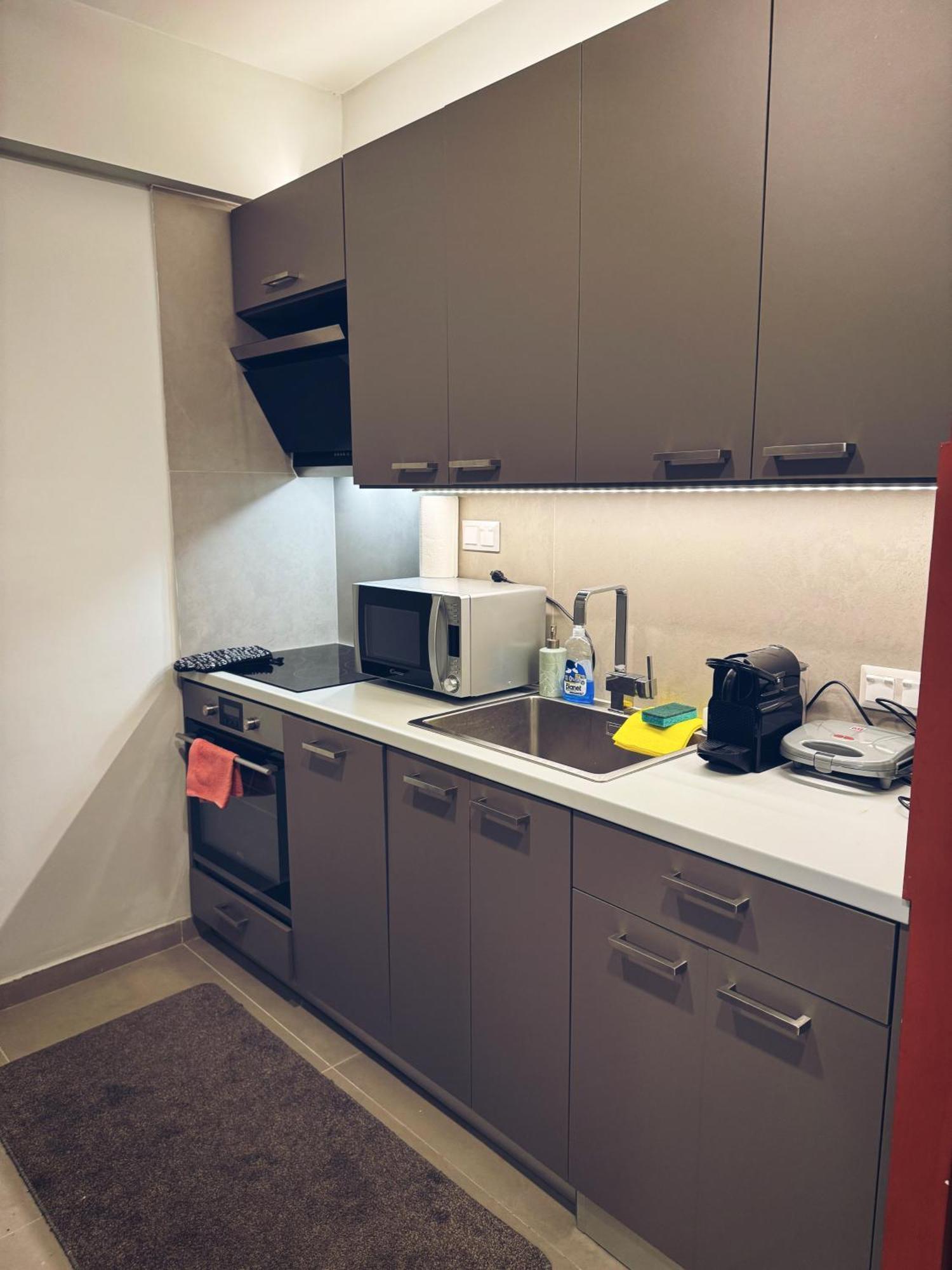 Apartament Minimal 2bd In Thisio Atena